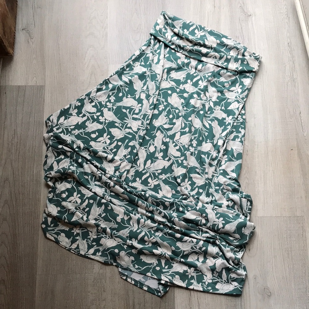 Lularoe S Maxi skirt with cute bird pattern